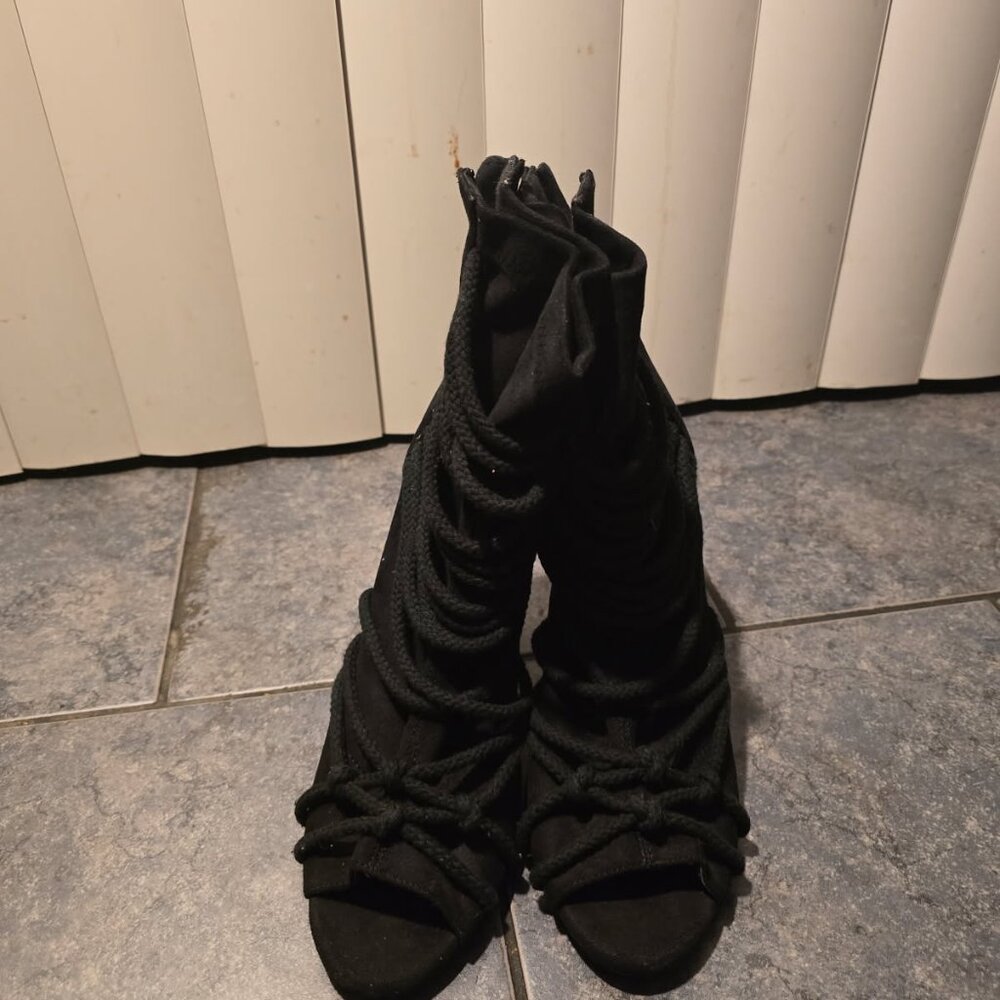 LILIANA Women's peep toe  Black Suede ankle boots